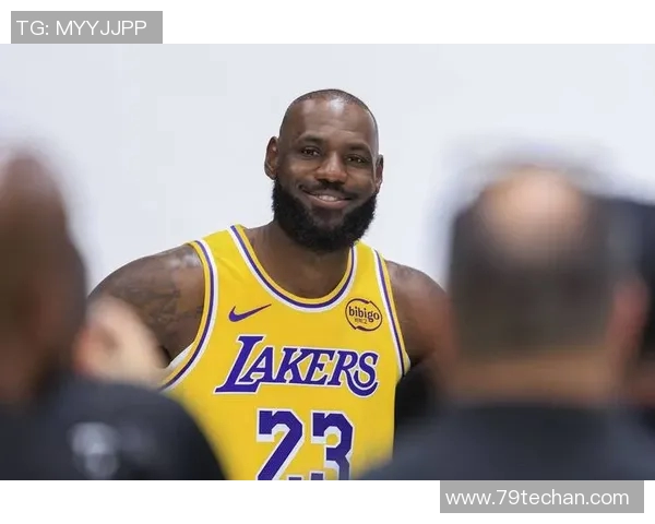 前独行侠球员:湖人应交易詹姆斯 等他复出里夫斯无法再打出现有表现 前独行侠球员:湖人应交易詹姆斯 等他复出里夫斯无法再打出现有表现