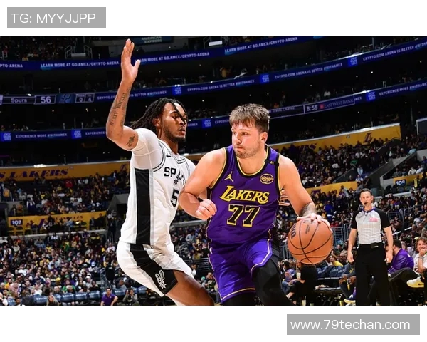 湖人惨败马刺！东契奇斯玛特轰61分，里弗斯崩盘，防守太垮了！